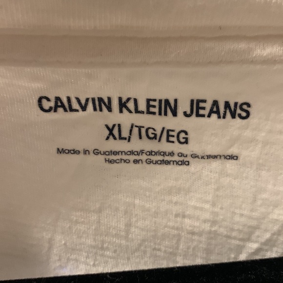Calvin Klein shirt - Picture 3 of 3